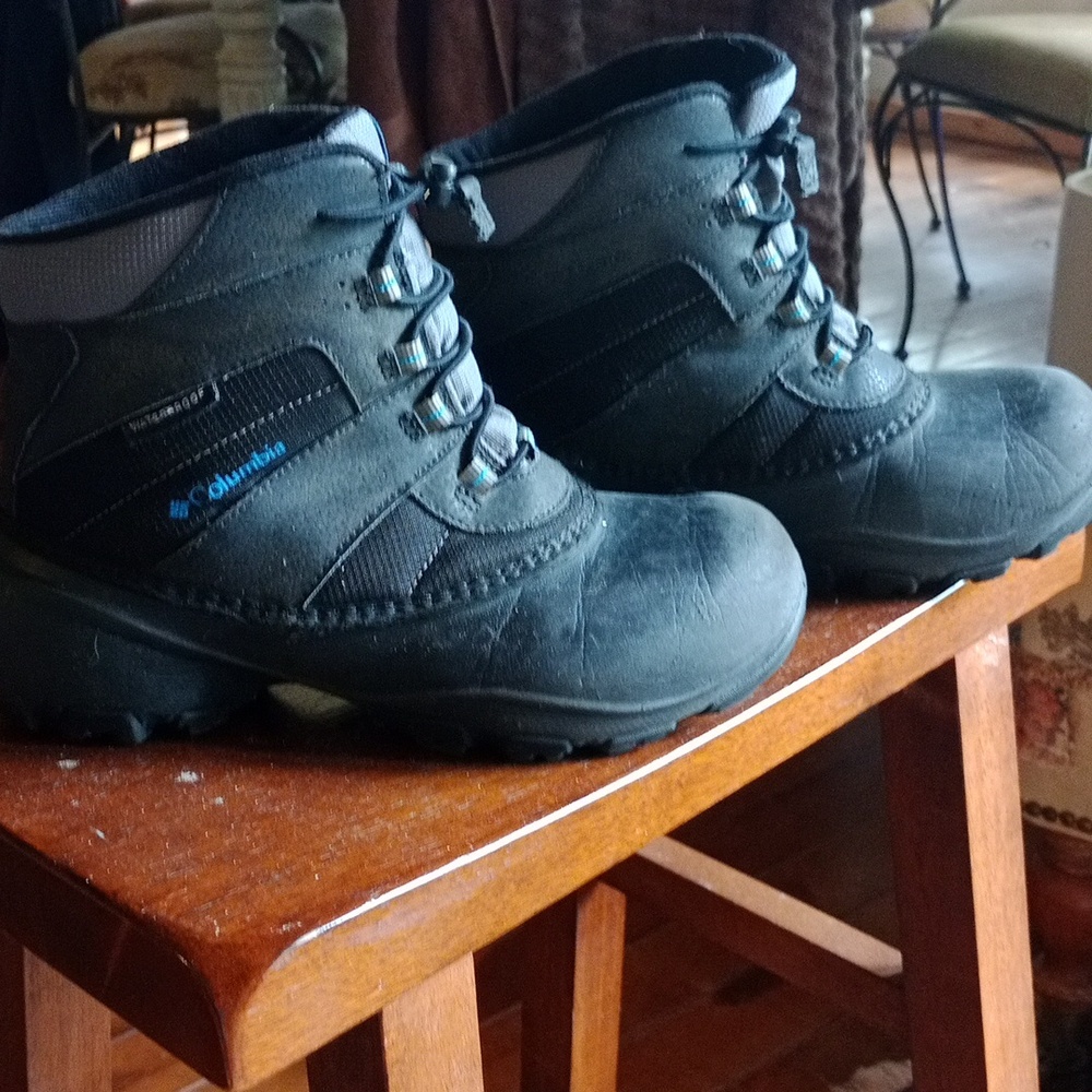 Columbia Kids Black and Blue Snow Boots